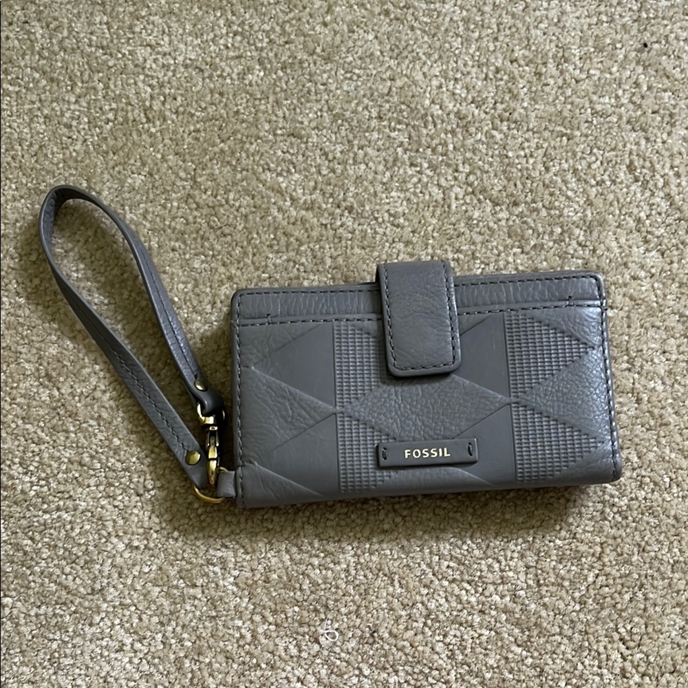 Fossil leather gray wristlet wallet